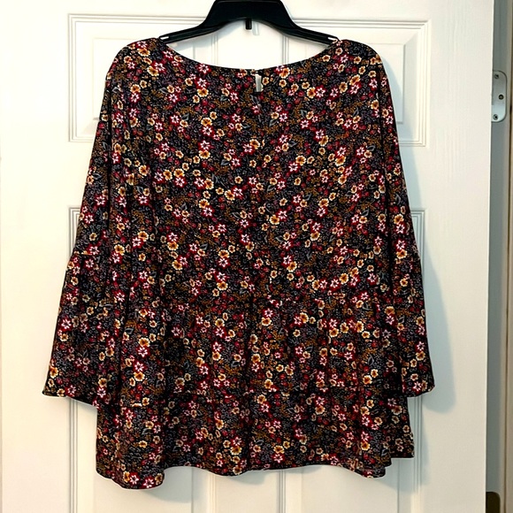 NWOT WOMEN’S PLUS SIZE PEPLUM TOP : SIZE 22 - Picture 3 of 3